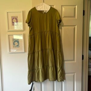 Tradlands Chalet Tiered Dress size L in Olive